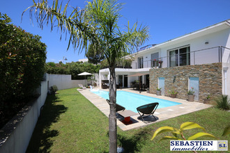 Ma-Cabane - Vente Maison Fréjus, 243 m²