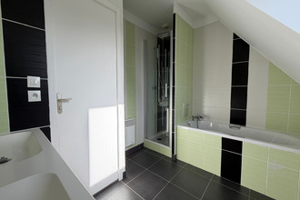 Ma-Cabane - Vente Maison GRANDCHAMPS-DES-FONTAINES, 122 m²