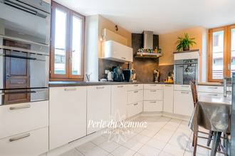 Ma-Cabane - Vente Maison Gruffy, 205 m²