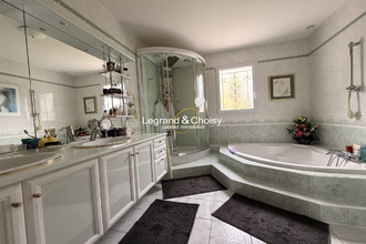 Ma-Cabane - Vente Maison Hautefage-la-Tour, 175 m²