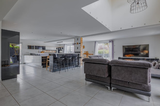 Ma-Cabane - Vente Maison Jons, 200 m²
