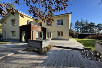 Ma-Cabane - Vente Maison L'Étrat, 280 m²