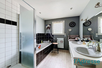 Ma-Cabane - Vente Maison L'HUISSERIE, 146 m²