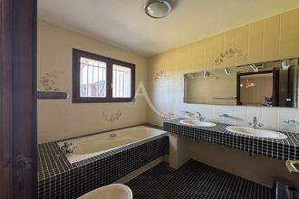 Ma-Cabane - Vente Maison L'ISLE-JOURDAIN, 177 m²
