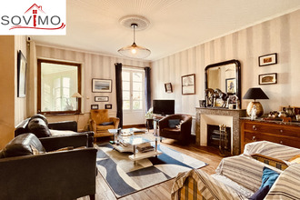 Ma-Cabane - Vente Maison L'Isle-Jourdain, 202 m²