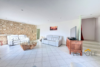 Ma-Cabane - Vente Maison LA GARDE-ADHEMAR, 213 m²