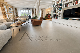 Ma-Cabane - Vente Maison LA LONDE, 238 m²
