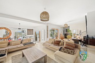 Ma-Cabane - Vente Maison La Londe-les-Maures, 240 m²