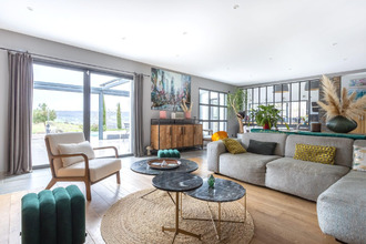 Ma-Cabane - Vente Maison La Roche-Blanche, 209 m²