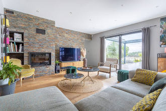 Ma-Cabane - Vente Maison La Roche-Blanche, 209 m²