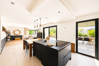 Ma-Cabane - Vente Maison LA TOUR-DE-SALVAGNY, 118 m²