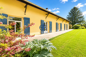 Ma-Cabane - Vente Maison LA TOUR-DU-PIN, 318 m²