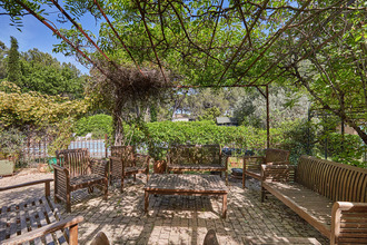Ma-Cabane - Vente Maison LAMBESC, 194 m²