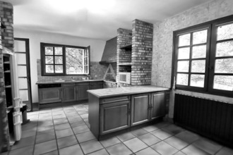 Ma-Cabane - Vente Maison LAPEYROUSE-FOSSAT, 227 m²