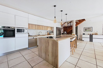 Ma-Cabane - Vente Maison LAPEYROUSE-FOSSAT, 196 m²