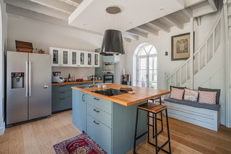 Ma-Cabane - Vente Maison LAPEYROUSE-MORNAY, 240 m²