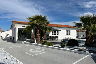 Ma-Cabane - Vente Maison LE CHATEAU-D'OLERON, 104 m²