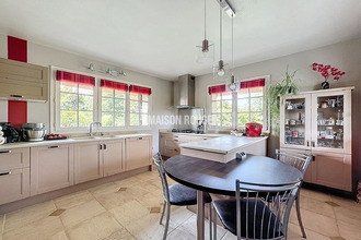 Ma-Cabane - Vente Maison LE MESNIL-SAINT-DENIS, 195 m²