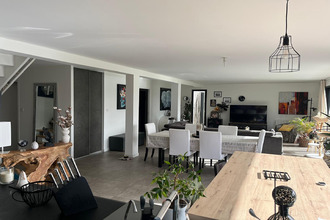 Ma-Cabane - Vente Maison LE RELECQ-KERHUON, 187 m²
