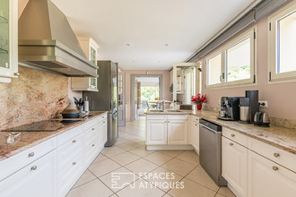 Ma-Cabane - Vente Maison LE TAILLAN-MEDOC, 380 m²