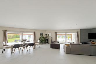 Ma-Cabane - Vente Maison LEOGNAN, 252 m²