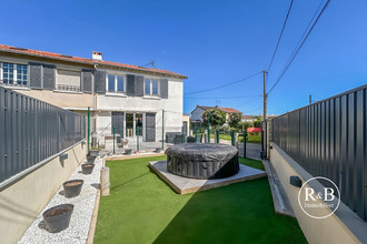 Ma-Cabane - Vente Maison LES CLAYES-SOUS-BOIS, 74 m²