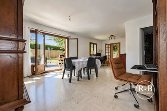 Ma-Cabane - Vente Maison LES CLAYES-SOUS-BOIS, 109 m²
