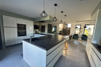 Ma-Cabane - Vente Maison Les Ponts-de-Cé, 196 m²