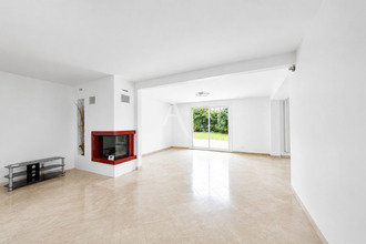 Ma-Cabane - Vente Maison LESIGNY, 211 m²