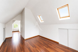 Ma-Cabane - Vente Maison LESIGNY, 211 m²