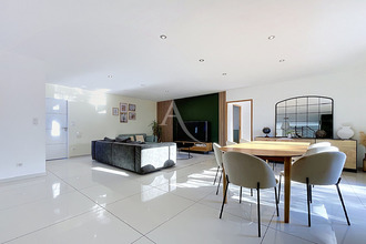 Ma-Cabane - Vente Maison LONGUE-JUMELLES, 184 m²