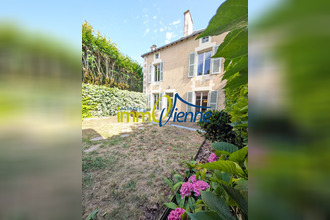 Ma-Cabane - Vente Maison LUSSAC-LES-CHATEAUX, 183 m²