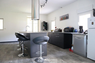 Ma-Cabane - Vente Maison Lussac-les-Châteaux, 390 m²