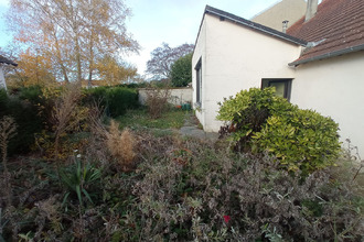 Ma-Cabane - Vente Maison MARCILLAT-EN-COMBRAILLE, 0 m²