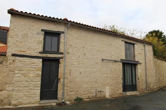 Ma-Cabane - Vente Maison Mauzé-sur-le-Mignon, 180 m²