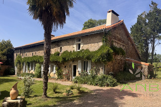 Ma-Cabane - Vente Maison Mazerolles, 298 m²
