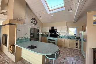 Ma-Cabane - Vente Maison MIGNE-AUXANCES, 217 m²