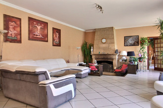 Ma-Cabane - Vente Maison MONNETIER-MORNEX, 313 m²