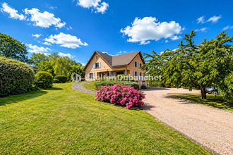 Ma-Cabane - Vente Maison MONTAIGUET-EN-FOREZ, 330 m²