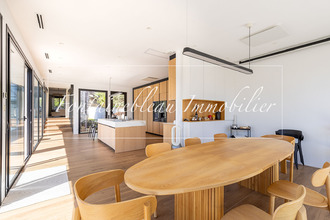 Ma-Cabane - Vente Maison MONTIGNY-SUR-LOING, 290 m²
