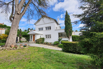 Ma-Cabane - Vente Maison MONTLIGNON, 220 m²