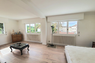 Ma-Cabane - Vente Maison MONTLIGNON, 220 m²