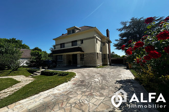 Ma-Cabane - Vente Maison MONTMORENCY, 280 m²