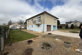 Ma-Cabane - Vente Maison Moulins-sur-Yèvre, 86 m²
