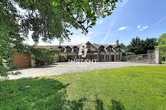 Ma-Cabane - Vente Maison Ozoir-la-Ferrière, 498 m²