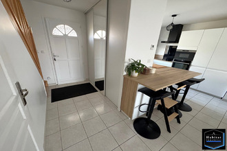 Ma-Cabane - Vente Maison PEROY-LES-GOMBRIES, 77 m²