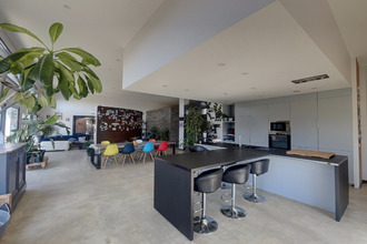 Ma-Cabane - Vente Maison Plats, 179 m²