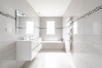 Ma-Cabane - Vente Maison PONT-SAINT-MARTIN, 171 m²