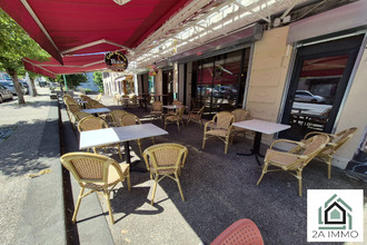 Ma-Cabane - Vente Maison Pontaumur, 325 m²