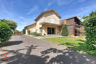 Ma-Cabane - Vente Maison PREMILHAT, 194 m²